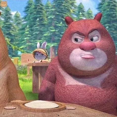 熊二吃瓜图片小时候图片,从吃瓜小萌娃到搞笑担当